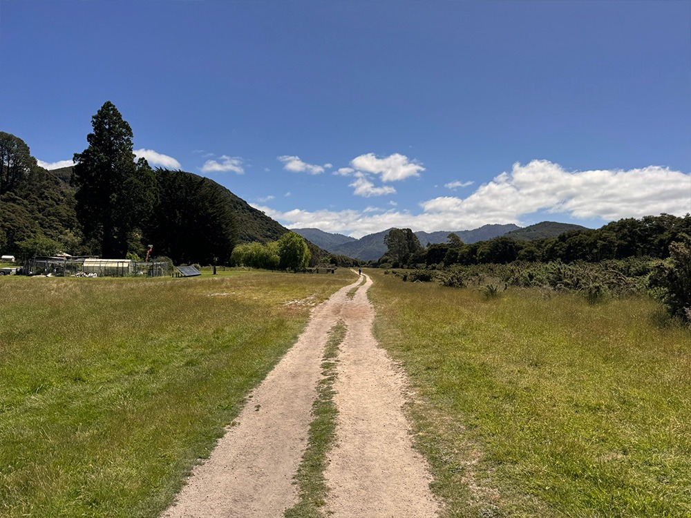 Abel Tasman Coast Track: der Grund für die Wassertaxis